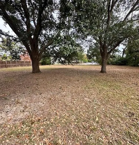 Pet Friendly Retreat Fenced Yard *