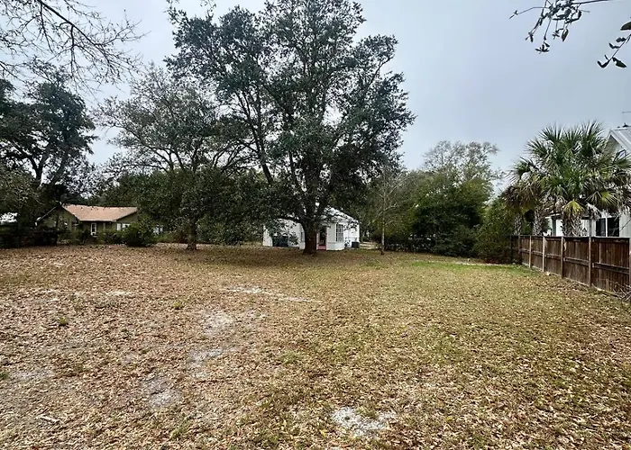 Pet Friendly Retreat Fenced Yard * Gulf Shores